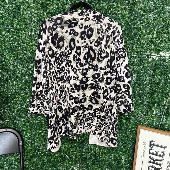 Chicos Leopard‎ Print Cardigan - Picture 5 of 5